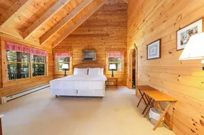 Waterfront log cabin nestled in the woods providing unparalleled privacy - Image 5