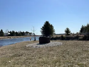 #0 Enjoy a waterfront view from your own trailer with a deck & sunroom - Image 5