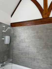 Beautiful barn conversion/hot tub views - Image 3