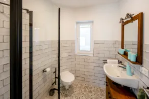 stylish holiday home, close to the cycle path and the vineyards - Image 3