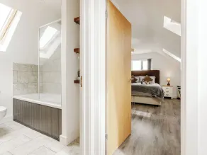 2 bedroom accommodation in Newnham - Image 3
