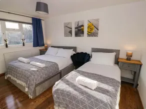 Luxe Leamington Spa Retreat - Image 4