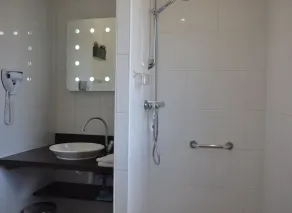 Rummelig og komfortabel villa ud mod øerne i naturlige og afslappende omgivelser - Image 4