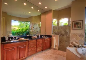 Dream villa under palm trees on two hectares of land with saltwater pool - Image 2