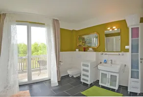 Spacious apartment 110sqm, at SEE, terrace and flower. Panoramic view, lake balcony 26m², south b. 12m² - Image 3