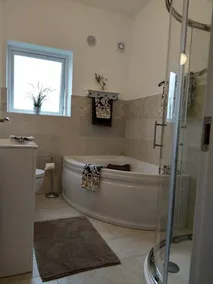 Bellissimo bungalow nuovo, vicino alla spiaggia di Tinnaberna - Image 2