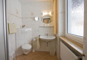 Apartment 7: Spacious, Modern Vacation Home in Altenau with Wi-Fi & EV Charging – Family-Friendly! - Image 5