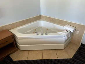 Clairmont Inn - Image 2