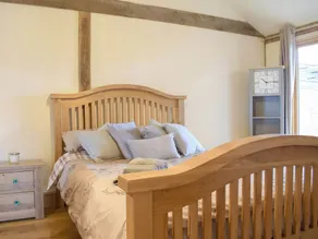 Rushmoor Lodge - Image 3