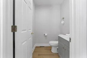 Stylish 5BR Designer Home w/ Deck & Hot Tub - Image 3