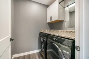 New Home! Quiet location- only 3 minutes to Notre Dame- Sleeps 12 - Image 2