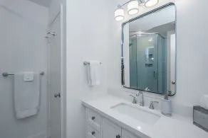 Haut de gamme, privé 3 ch, 3 salle de bain chalet sur la lagune près de la plage. Grande valeur! - Image 2
