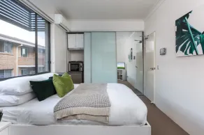 Cosy and Bright Studio Next to Westmead Hospital - Image 3