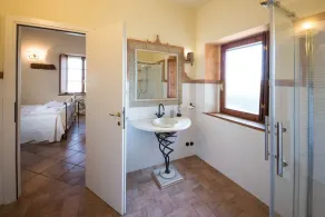 Top Location - Villa in San Gimignano, Top View, 4 DBL En-Suite, Pool, AC, WiFi - Image 3