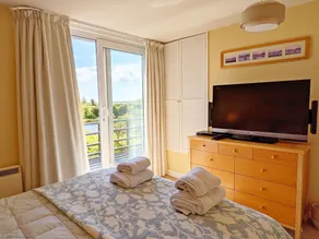 6 Avocet Quay -  a lodge/cabin that sleeps 4 guests  in 2 bedrooms - Image 5