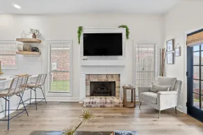 \"Black Pearl: Luxury Home, Near Amenities, Sleeps 6\" - Image 3
