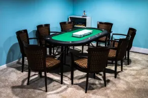 Warm spacious midsize home w/ comfort and fun - Image 2