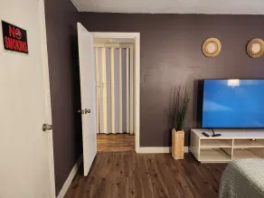 Entire Apartment with smart lock. Flex entry - Image 3