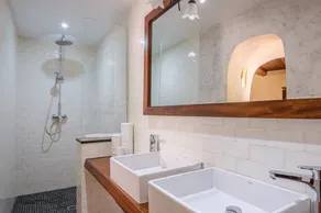 Air-Conditioned Villa with Sea View, Salty Pool, Terraces & Wi-Fi; Parking Available - Image 3