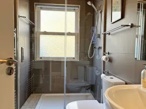 Apartment 375 - Kylemore - sleeps 6 guests  in 3 bedrooms - Image 3