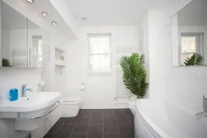 Georgian Coach House Mews Central Bath - Image 3