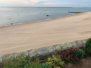 Stunning Waterfront Home with Private Beach! - Image 5