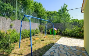 Amazing Home In Smoljanci - Image 2