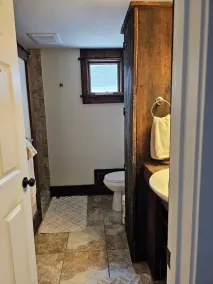Newly updated,close to downtown and the lake, pet friendly  - Image 5