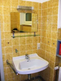 Grande casa per le vacanze nel villaggio del vino con balcone, sauna e wifi - Image 5