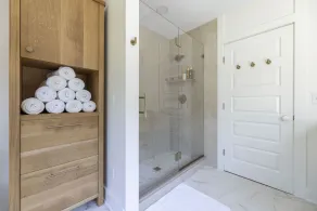Incroyable maison de plage dans les bois avec piscine et jacuzzi - Image 4