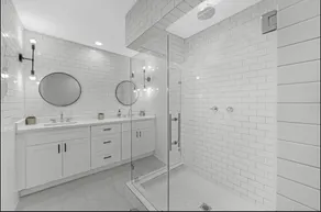 Magnificent Medical Center Home, Lilly’s Maison 7 - Image 5