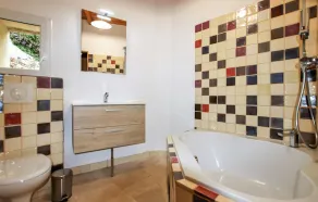 2 Bedroom Cozy Home In Apt - Image 2