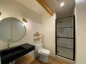Designed by an LA based architect with a front yard in the heart of LA. - Image 2
