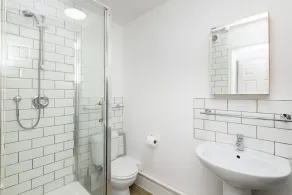 Superbe appartement en front de mer avec parking, jardin et wifi. - Image 2
