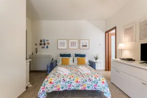 Beautiful two-bedroom energy efficient apartment with large equipped terrace - Image 3