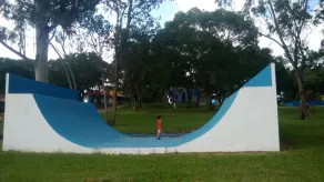 6 BEDROOM HOUSE WITH POOL WITH CLOSED COND GIANT WATER SLIDE - Image 2