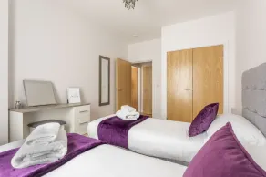 Queen's Lodge, Redhill - Image 4