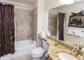 Condo de luxe avec 3 chambres et 3 salles de bain. - Image 4