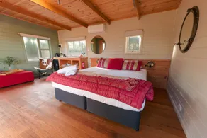 Cloudy Creek Cottage - Image 2