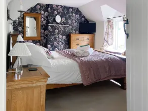 2 bedroom accommodation in Avening, near Tetbury - Image 5