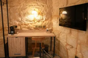 Fourteen Guesthouse - Image 2