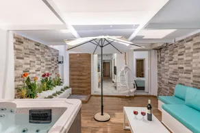 Luxury apartment with private jacuzzi around the beach - Image 3