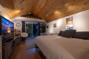 West Seattle Driftwood Cottage - Firepit + Walk to Coffee & Restaurants - Image 4