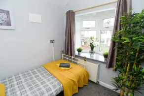 Fabulous Home from Home 3 bed House - Image 5