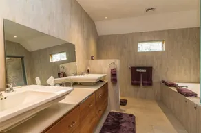 East Hampton Gem Minuten von der Stadt mit Unique Chef's Kitchen und Pool House - Image 4