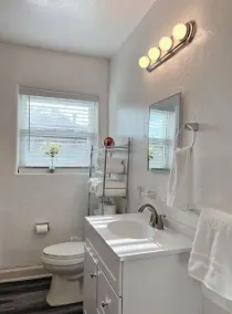Beautiful 1 bedroom/free parking/pet friendly126A - Image 5