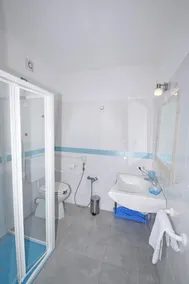 LEJLIGHED MED POOL OG 2 soveværelser - Image 4