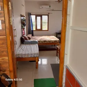 Ideal Cool Calm Room  for Couples & Individuals with kitchenette - Image 5
