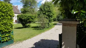 To ejendomme: Manoir og mølle fra det 13. århundrede, privat have og 12mtr opvarmet poo - Image 4