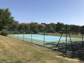 Luxuriöses Chateau mit eigenem Pool, Tennis und Par 3 Golf - Image 2